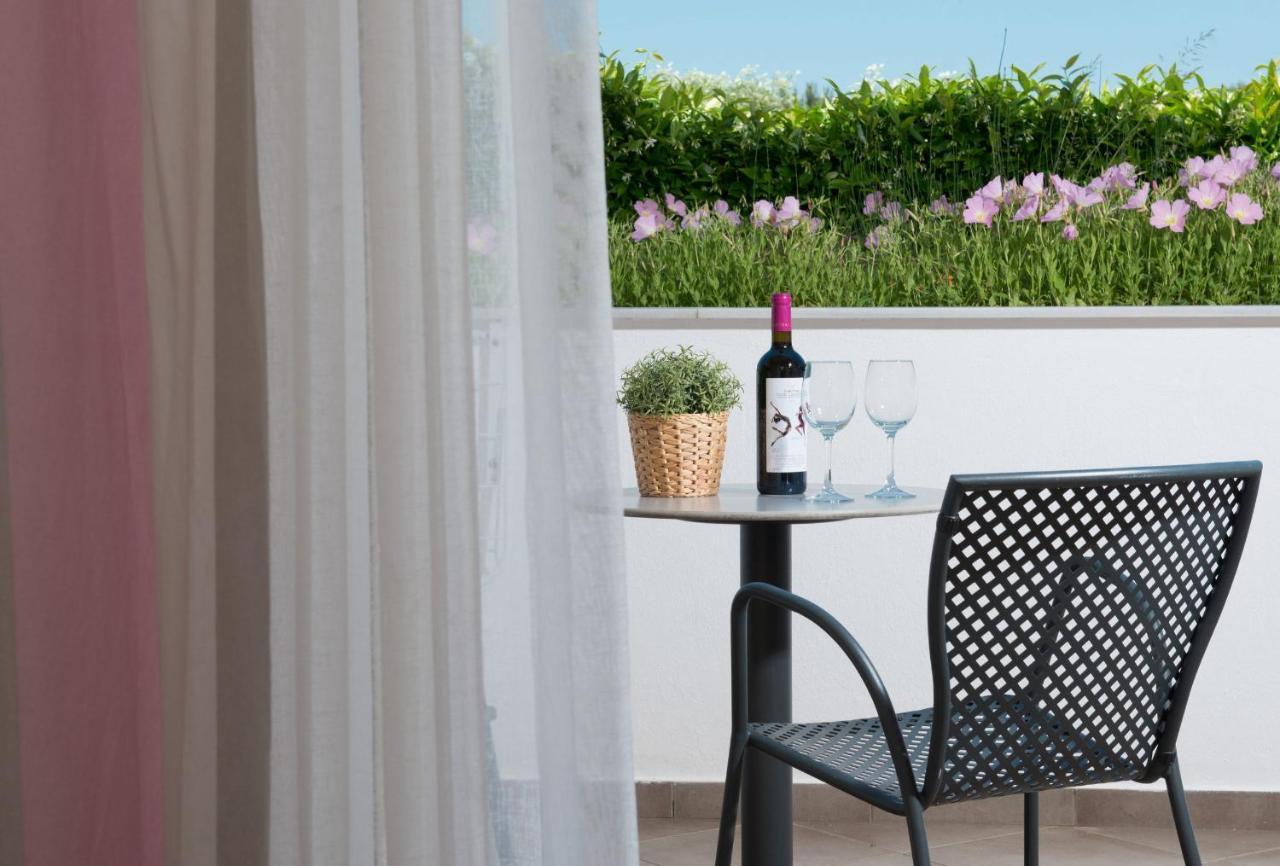 Louloudis Boutique Hotel (Adults Only) Скала-Рахониу Екстериор снимка